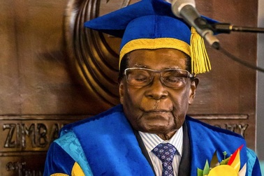 Nhìn lại 37 năm cầm quyền của Tổng thống Zimbabwe Mugabe