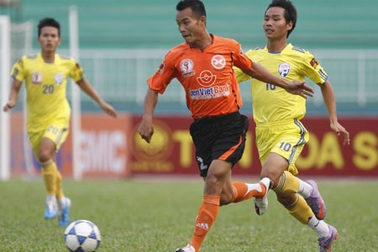 “Thiếu gia” Sài Gòn XT trở lại ngôi đầu