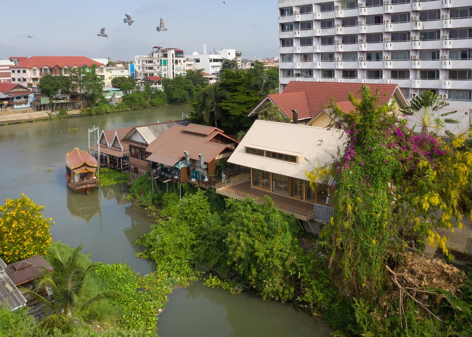 Quán cà phê xuyên thấu, đẹp thơ mộng bên sông hút khách check-in - 3 Quán cà phê xuyên thấu, đẹp thơ mộng bên sông hút khách check-in - 3
