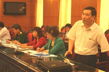 Bác sỹ mở phòng khám riêng, “cấm không được…”