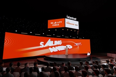 The Makeover 2025: Tái định nghĩa quản trị doanh nghiệp và nhân sự thời đại AI