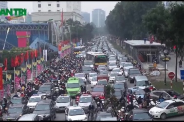 Kinh hoàng cảnh tắc đường ở Hà Nội chiều 29/1
