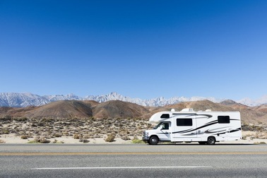 Mỹ bùng nổ nhu cầu mua xe dã ngoại