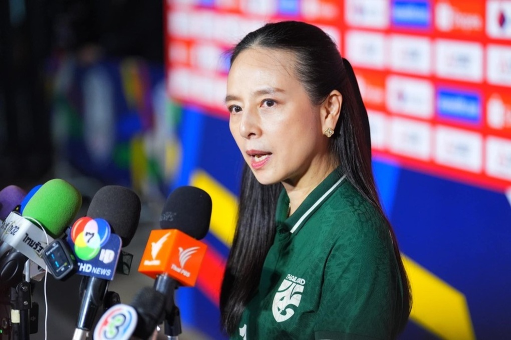 Madam Pang ra án phạt rất nặng kẻ đấm trọng tài, khiến đối thủ nhập viện - 2 Madam Pang ra án phạt rất nặng kẻ đấm trọng tài, khiến đối thủ nhập viện - 2
