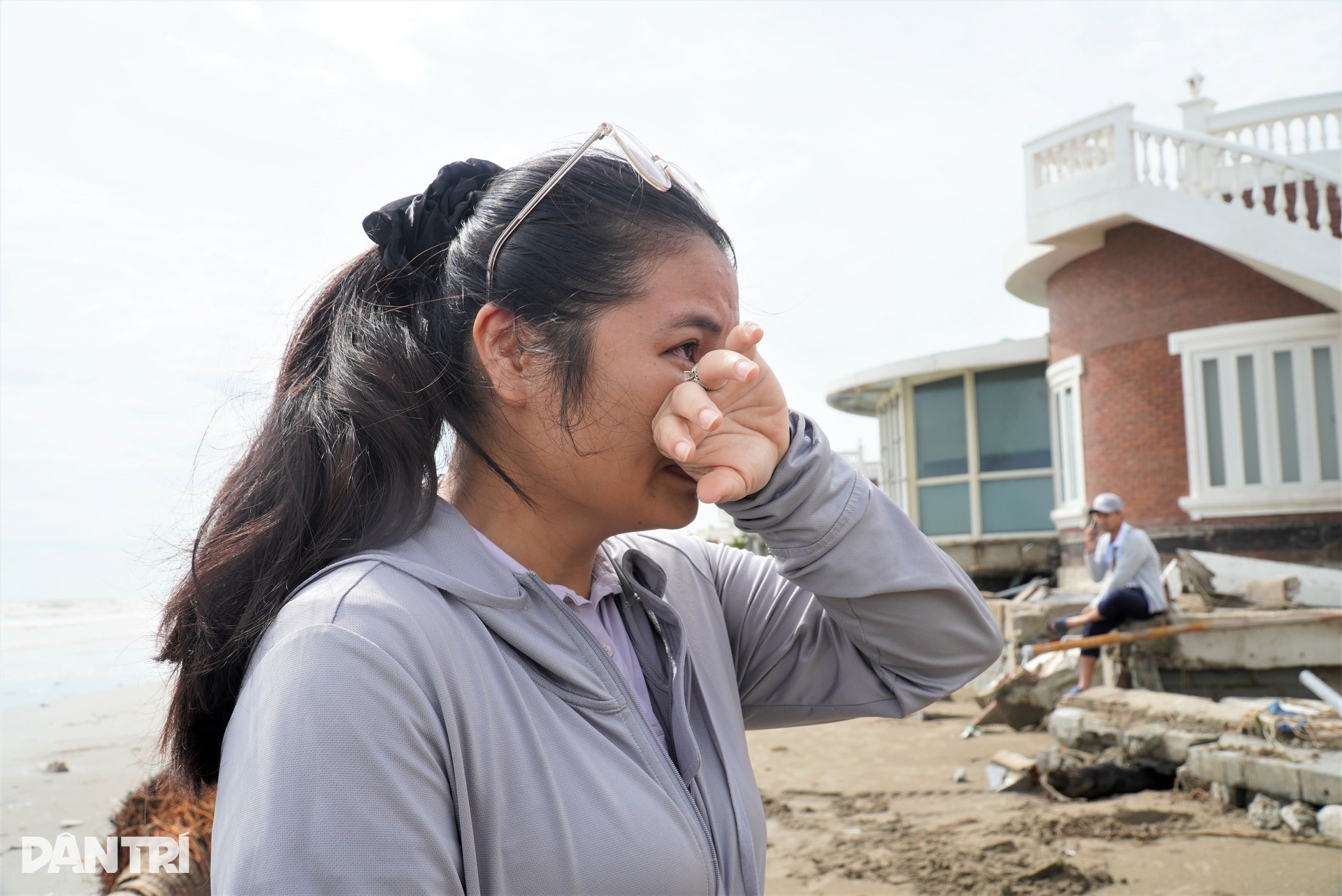 Hàng chục căn villa sang trọng đổ gục trong bão Bualoi - 11 Hàng chục căn villa sang trọng đổ gục trong bão Bualoi - 11