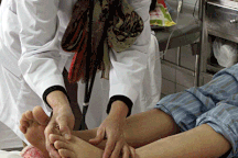 Nhiễm giun xoắn từ nem chạo, 4 bệnh nhân nhập viện