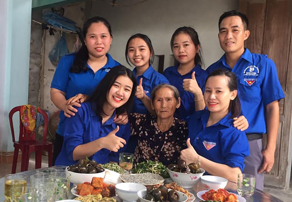 Tháng Bảy, xúc động những bữa cơm tri ân thân nhân liệt sĩ - 7 Tháng Bảy, xúc động những bữa cơm tri ân thân nhân liệt sĩ - 7