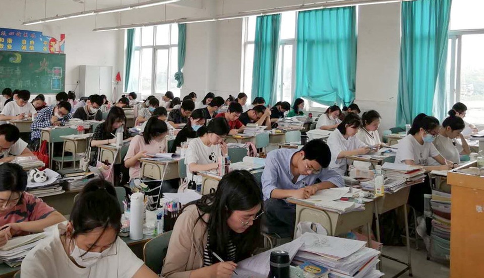 Trung Quốc: Xu hướng ôn khắc nghiệt, thi lại gaokao để vào đại học tinh hoa - 1 Trung Quốc: Xu hướng ôn khắc nghiệt, thi lại gaokao để vào đại học tinh hoa - 1