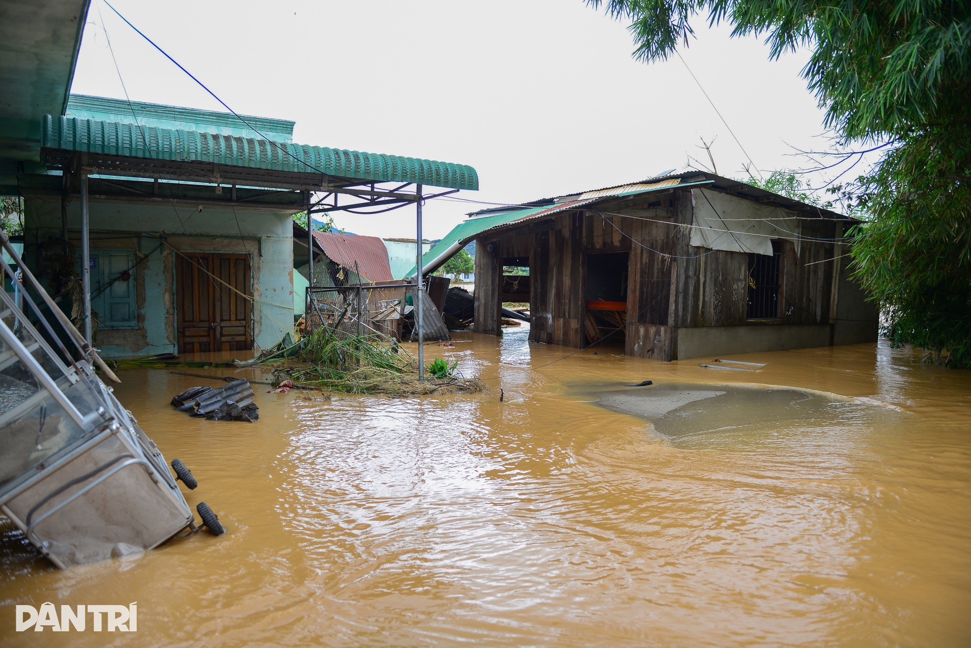 Một đêm lũ dữ, nhiều gia đình ở Lâm Đồng trắng tay - 11