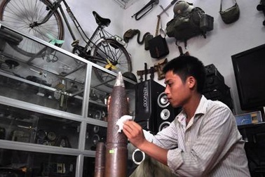 Chuyện về thầy giáo trẻ và bộ sưu tập kỷ vật chiến tranh