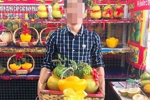 Cô gái chia tay vì bạn trai chỉ biết tặng hoa quả, dân mạng ào ào "xin" bạn trai