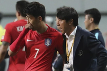 HLV Shin Tae Yong: "Son Heung Min và Lee Kang In suy nghĩ quá nông cạn"