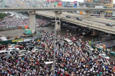 Xe máy bật đèn ban ngày có thực sự cần thiết?