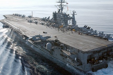 Tàu sân bay Mỹ bắt đầu tham chiến chống khủng bố tại Iraq và Syria