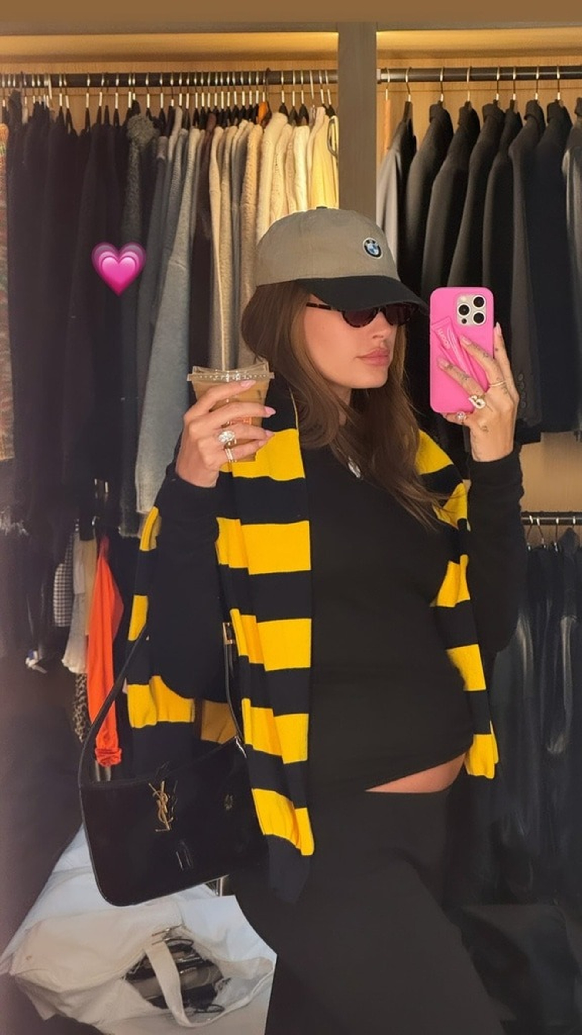 Thời trang bầu vừa sành điệu, vừa gợi cảm của Hailey Bieber - 20 Thời trang bầu vừa sành điệu, vừa gợi cảm của Hailey Bieber - 20