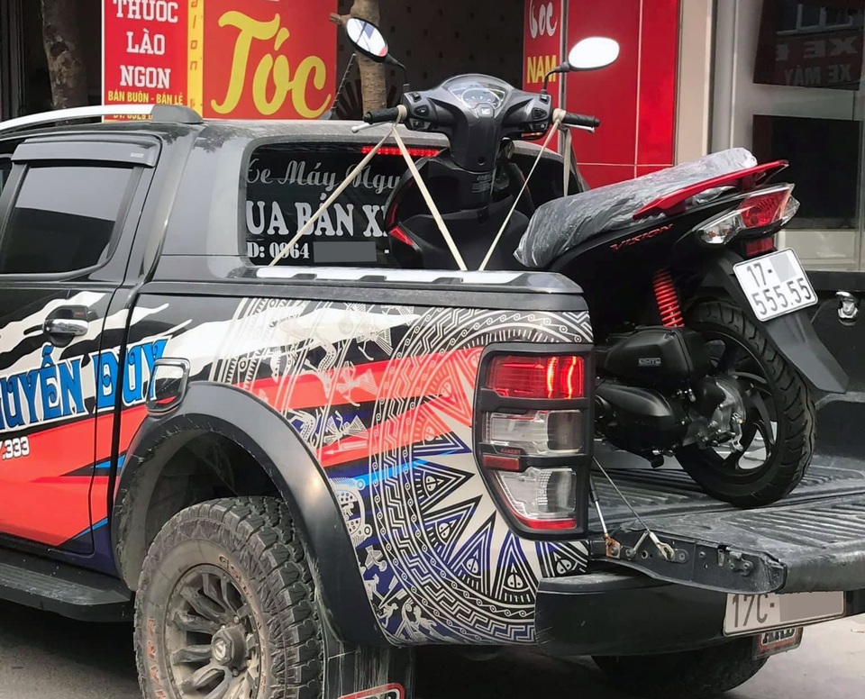 Bốc trúng biển ngũ quý 5, chủ xe Honda Vision đổi ngang được Honda SH - 1 Bốc trúng biển ngũ quý 5, chủ xe Honda Vision đổi ngang được Honda SH - 1