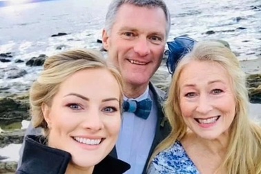 Cái chết của nữ vận động viên nhảy dù và câu chuyện uẩn khúc phía sau