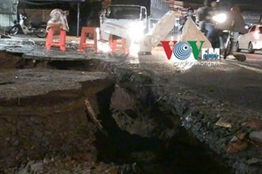 Đồng Nai xuất hiện “hố tử thần” khủng