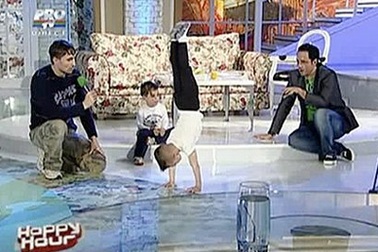 Cậu bé 5 tuổi lập kỷ lục chống đẩy