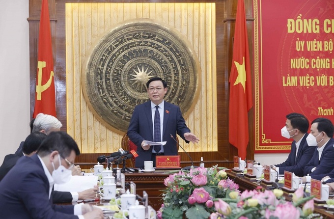 Chủ tịch Quốc hội Vương Đình Huệ và Đoàn công tác làm việc với Ban Thường vụ Tỉnh ủy Thanh Hóa