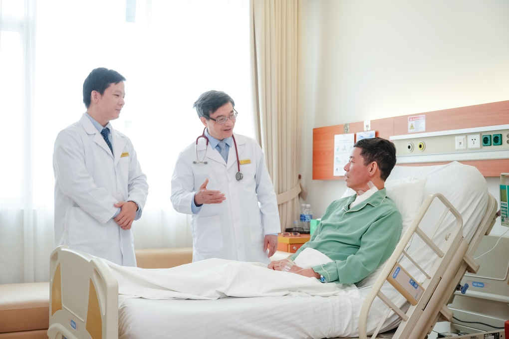 Hành trình vượt qua thách thức để cứu sống bệnh nhân ung thư thực quản phức tạp - 2 Hành trình vượt qua thách thức để cứu sống bệnh nhân ung thư thực quản phức tạp - 2