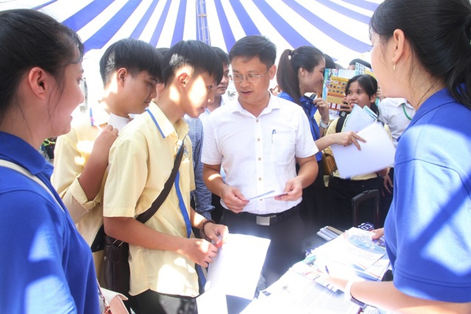 Phía sau câu chuyện sinh viên giấu bằng đại học để chuyển nghề - 2 Phía sau câu chuyện sinh viên giấu bằng đại học để chuyển nghề - 2