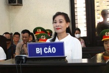 Lĩnh án tù vì tống tiền cán bộ Nhà nước