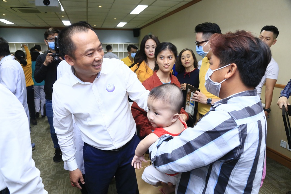 Điện Máy Xanh và LG trao 1,5 tỷ đồng cho Operation Smile, mang nụ cười trọn vẹn cho trẻ em hở hàm ếch - 5 Điện Máy Xanh và LG trao 1,5 tỷ đồng cho Operation Smile, mang nụ cười trọn vẹn cho trẻ em hở hàm ếch - 5