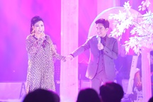 Phương Thanh gấp rút bay từ Mỹ về Việt Nam để hát show Quang Hà