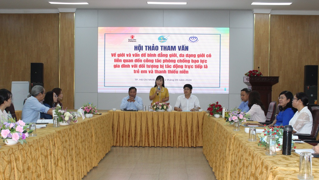 Nước mắt từ chuyện cha mẹ thuê người về xâm hại con - 1 Nước mắt từ chuyện cha mẹ thuê người về xâm hại con - 1