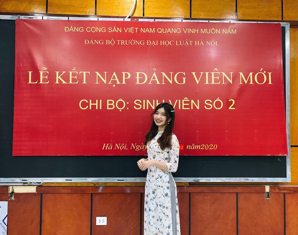 Nữ sinh Luật xinh đẹp, đa tài: Luôn cố gắng để bản thân bận rộn - 4 Nữ sinh Luật xinh đẹp, đa tài: Luôn cố gắng để bản thân bận rộn - 4