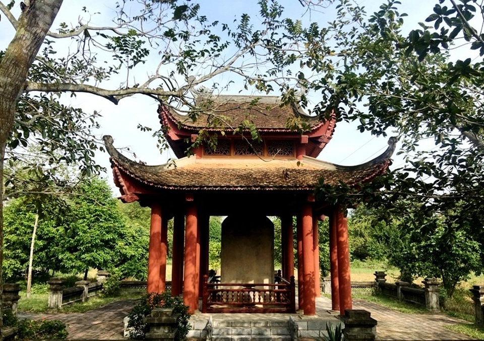 Đại Việt Lam Sơn Kính Lăng bi được công nhận là Bảo vật Quốc gia - 5 Đại Việt Lam Sơn Kính Lăng bi được công nhận là Bảo vật Quốc gia - 5