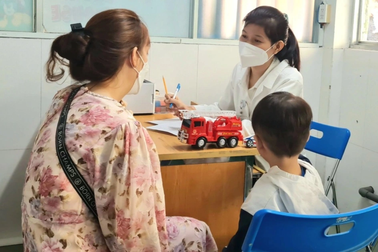 Trẻ tự kỷ ở Việt Nam tăng rất nhanh: Những sai lầm phổ biến của cha mẹ