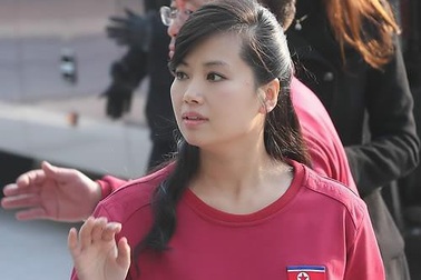 “Binh đoàn” xinh đẹp Triều Tiên trình diễn gì tại Hàn Quốc?