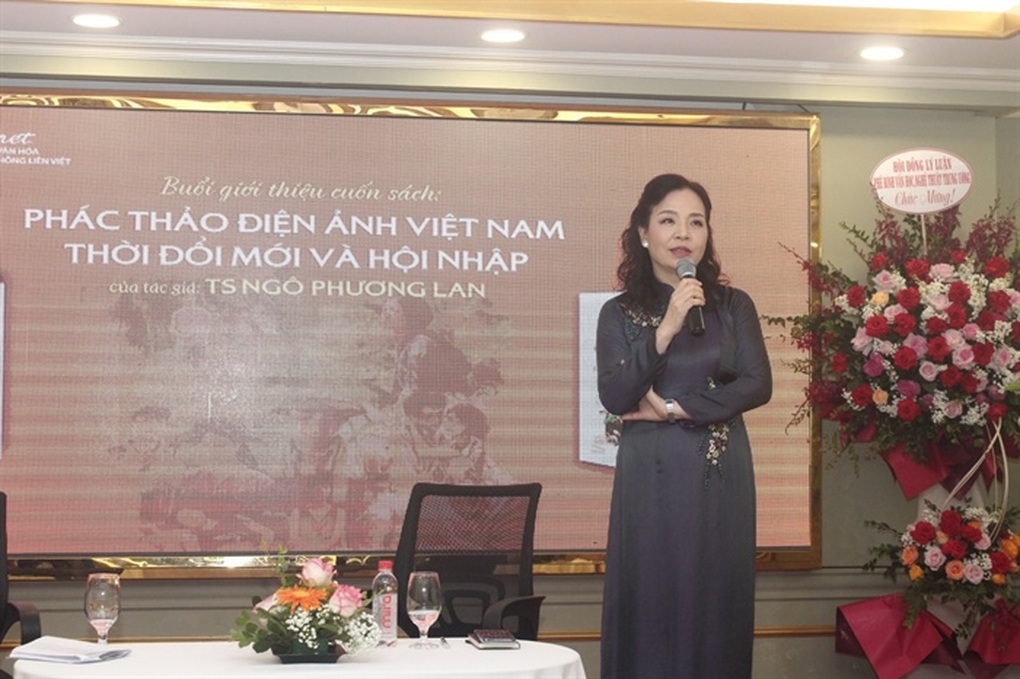TS Ngô Phương Lan ra mắt sách về điện ảnh - 2 TS Ngô Phương Lan ra mắt sách về điện ảnh - 2