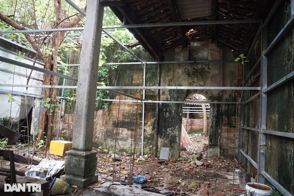 Di tích Hoa Thương Hội Quán giữa thành phố chờ ngày đổ sập - 9 Di tích Hoa Thương Hội Quán giữa thành phố chờ ngày đổ sập - 9