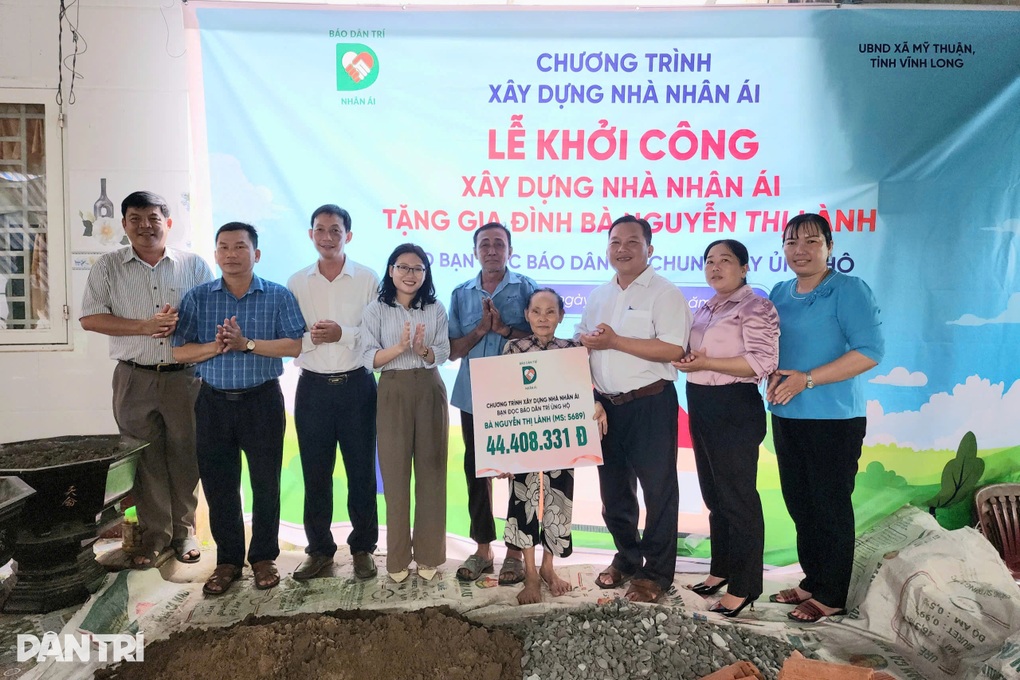 Đôi vợ chồng già làm mướn nuôi con gái học đại học sắp có nhà mới - 1