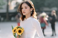 Hoa khôi ĐH Ngoại thương "tài sắc vẹn toàn", tốt nghiệp bằng Giỏi