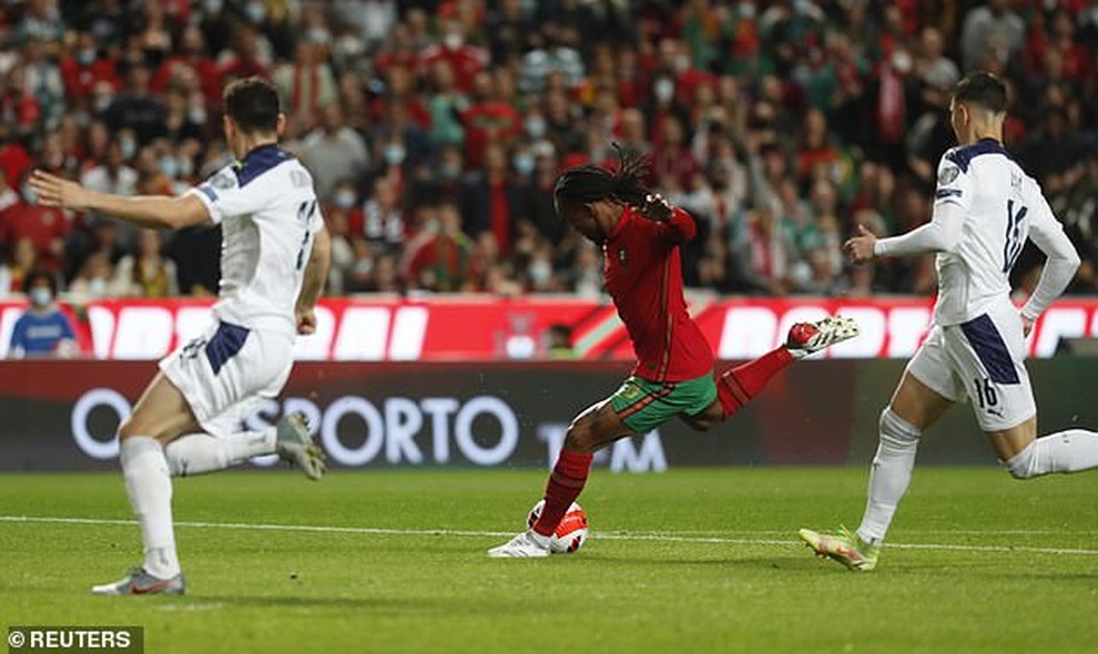 Bồ Đào Nha mất ngôi đầu bảng cay đắng, Tây Ban Nha giành vé dự World Cup - 1 Bồ Đào Nha mất ngôi đầu bảng cay đắng, Tây Ban Nha giành vé dự World Cup - 1