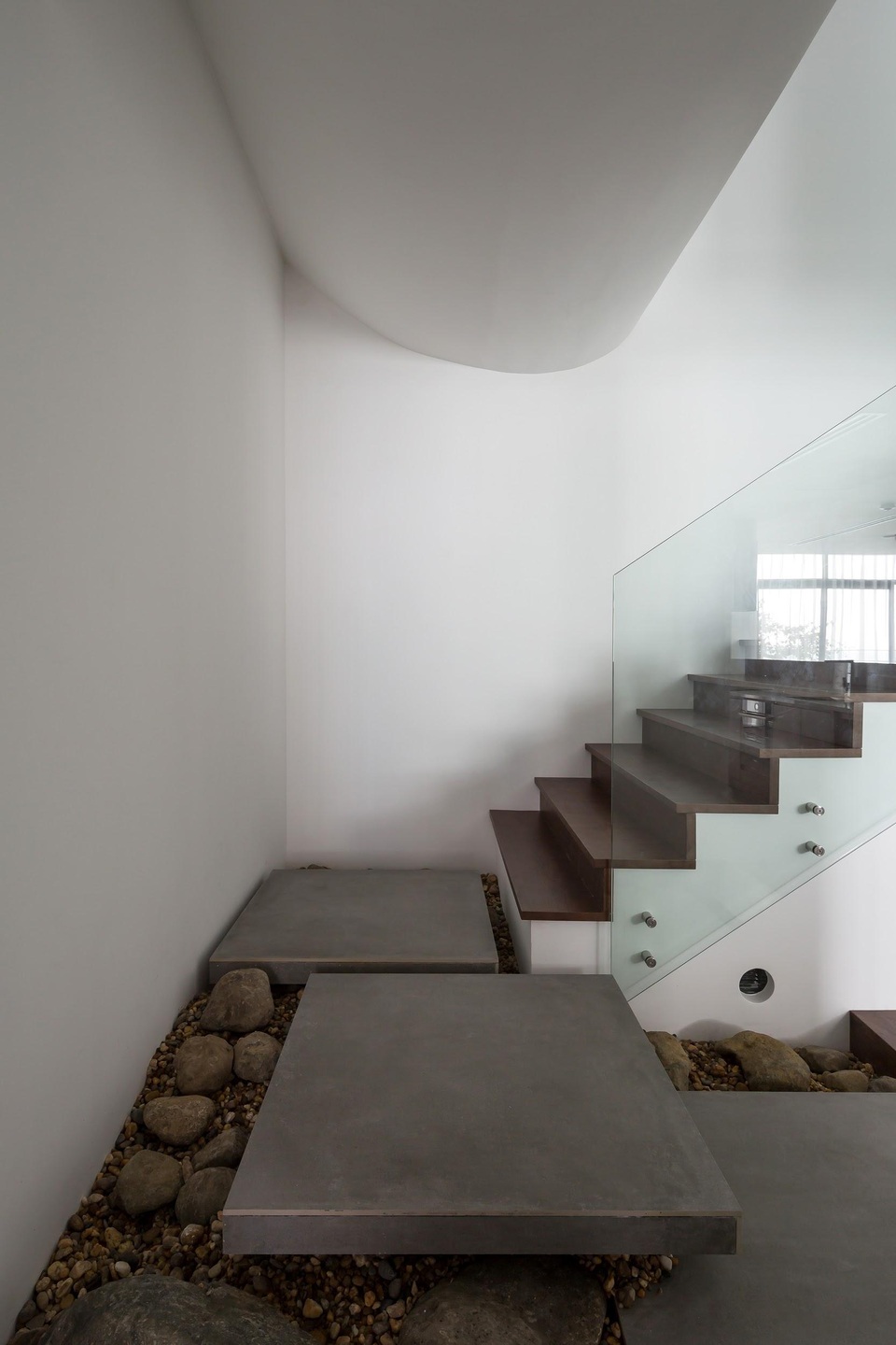 “Biệt thự trên không” ngắm trọn Hồ Tây lãng mạn của vợ chồng trẻ ở Hà Nội - 9