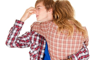 Mùa hè nóng nực đã tới, hãy xoá bỏ nỗi ám ảnh kinh hoàng về chứng “hôi nách”