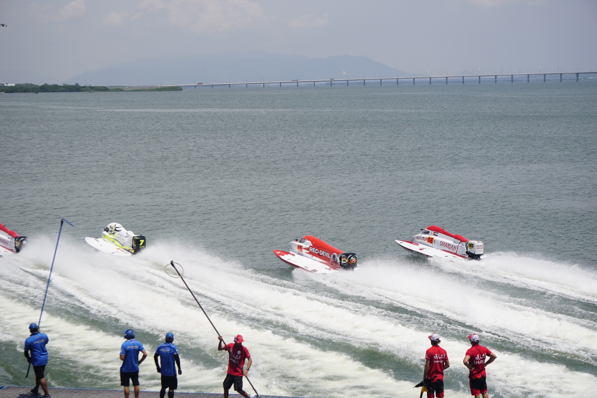 Hai tay đua F1H20 đội Việt Nam chia nhau về nhất, nhì vòng nước rút - 5 Hai tay đua F1H20 đội Việt Nam chia nhau về nhất, nhì vòng nước rút - 5
