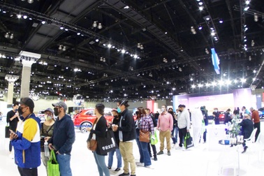 Khách Mỹ nói gì khi lần đầu được chiêm ngưỡng bộ đôi VinFast VF e35, VF e36?