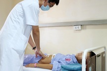 Thói quen ăn uống này khiến trẻ 11 tuổi đã viêm loét dẫn đến thủng dạ dày