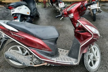 Hà Nội: Nữ gia chủ đi vắng, gã trộm “khoắng” 3 xe máy trong đêm