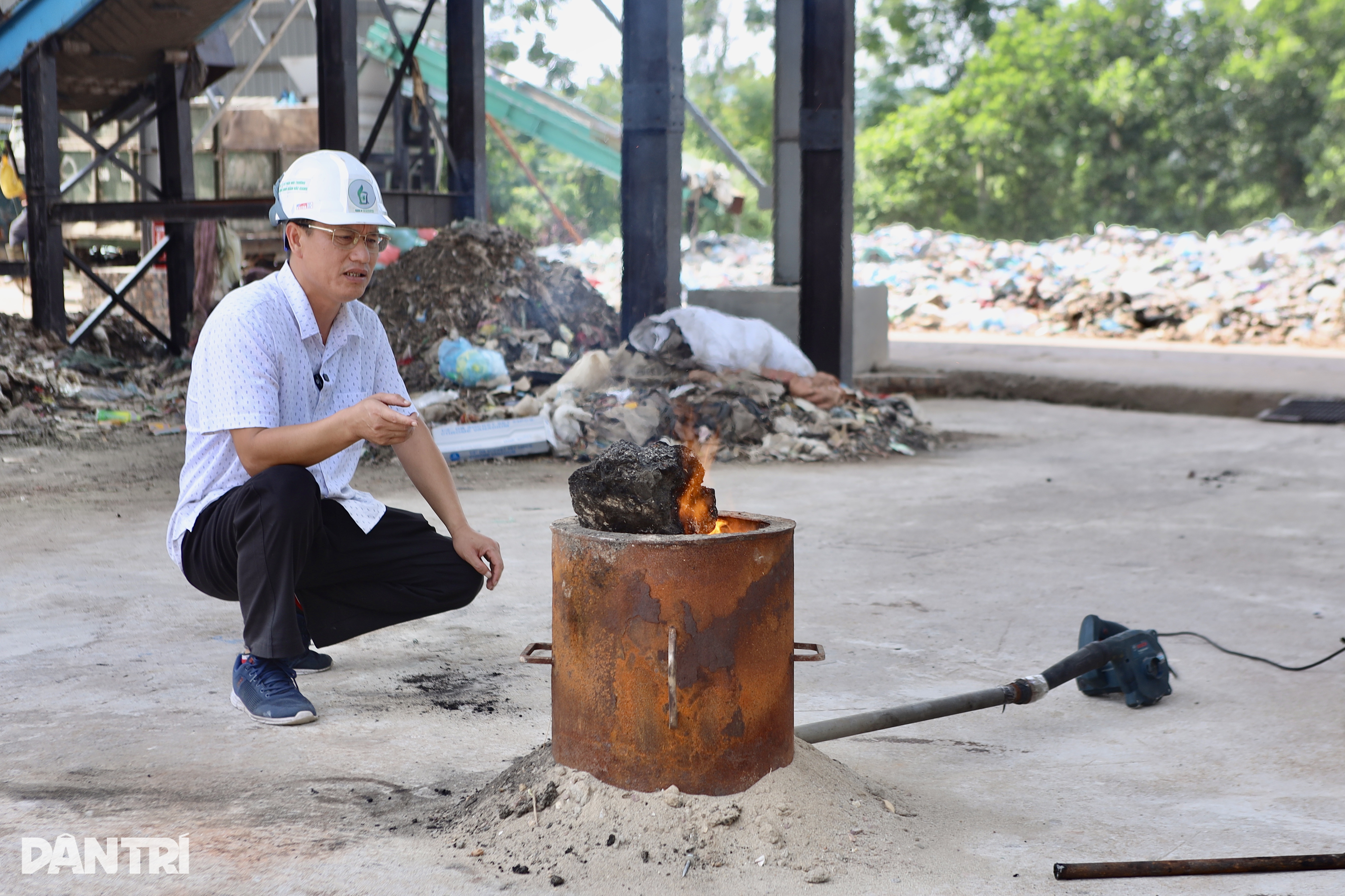 Ăn ngủ với rác, kỹ sư Việt tạo hệ thống xử lý rác không phát thải đầu tiên - 15 Ăn ngủ với rác, kỹ sư Việt tạo hệ thống xử lý rác không phát thải đầu tiên - 15
