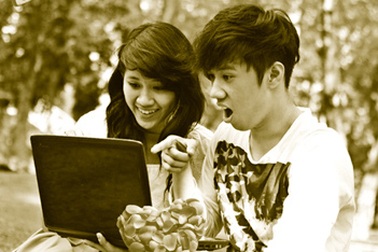 Mơ hồ tình yêu qua mạng của teen