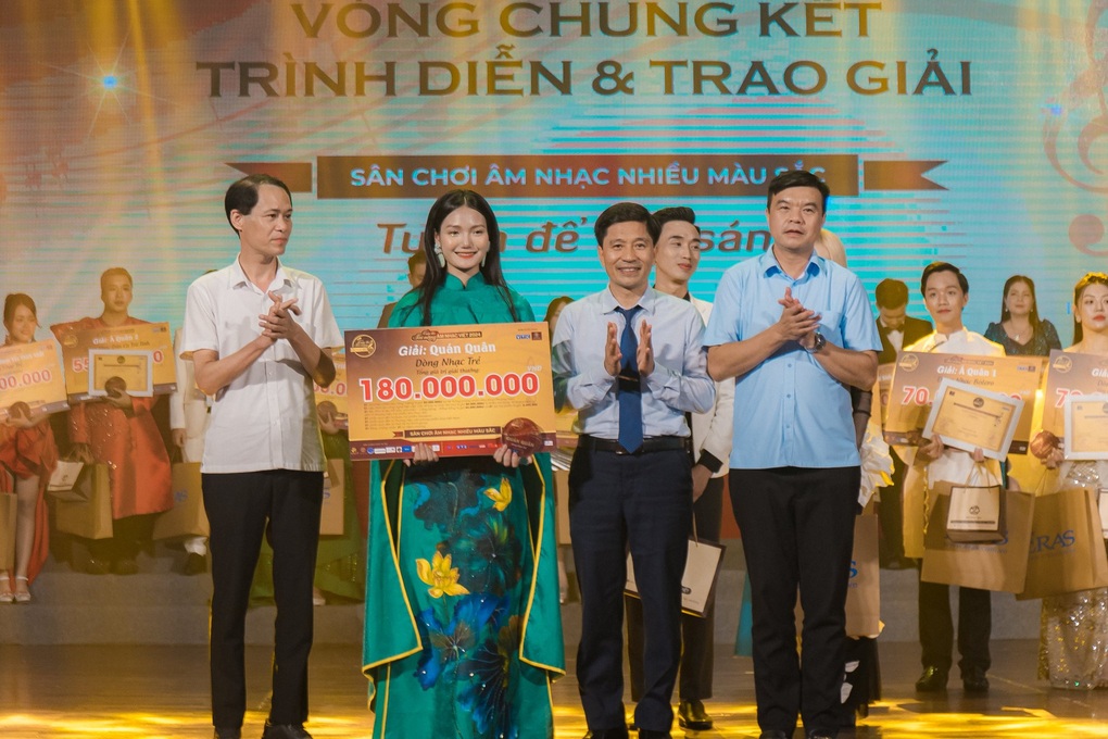 Tìm ra 3 quán quân cuộc thi Tài năng âm nhạc Việt 2024 - 1 Tìm ra 3 quán quân cuộc thi Tài năng âm nhạc Việt 2024 - 1