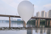 Triều Tiên tiếp tục thả hơn 300 bóng bay chứa rác sang Hàn Quốc