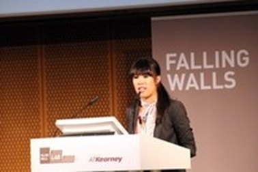 Cô gái gốc Việt tiếp tục đoạt giải Falling Walls Lab  